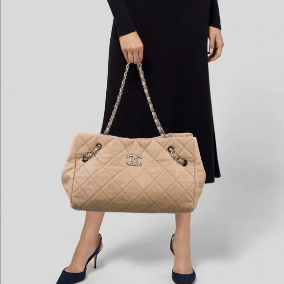 Chanel bag - Picture 2 of 7